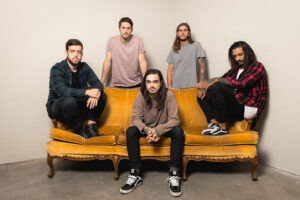 前卫金属核乐队Like Moths to Flames(飞蛾扑火)2010-2022年发行专辑、EP、单曲合集[无损FLAC/2.81GB]百度云盘打包下载