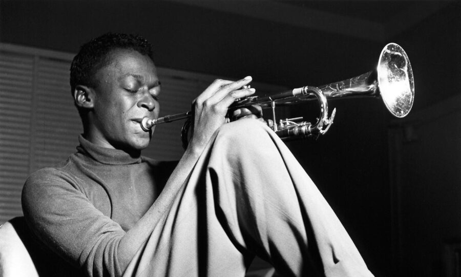 美国的爵士音乐家Miles Davis(迈尔斯・戴维斯)1949-2023年发行专辑、精选辑、现场辑合集[无损FLAC/149GB]百度云盘打包下载 影音资源 第3张