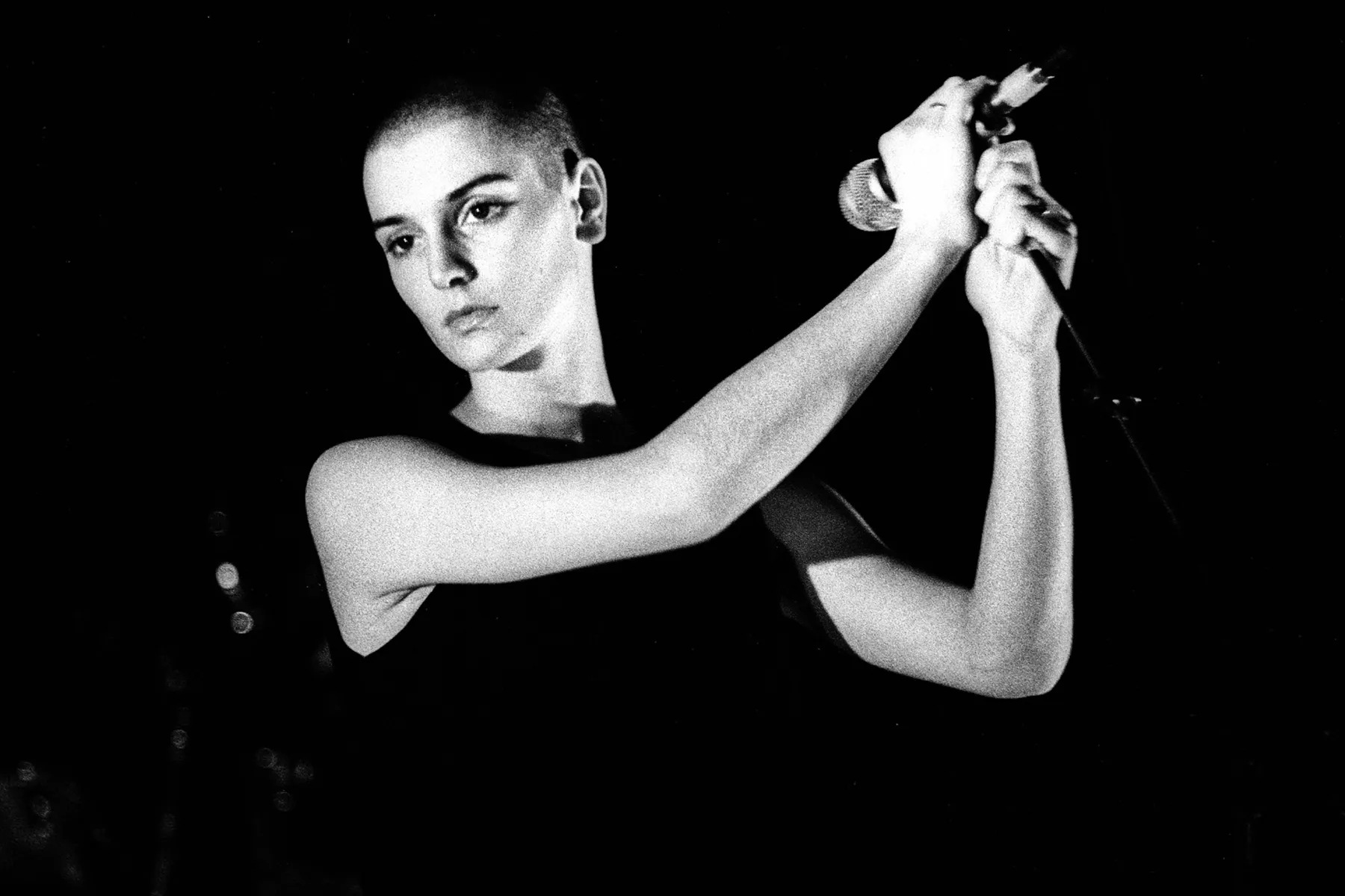 爱尔兰创作歌手Sinéad O'Connor(西妮德·奥康纳)1987-2022年发行专辑、EP、单曲、现场辑合集[无损FLAC/10.00GB]百度云盘打包下载 影音资源 第2张