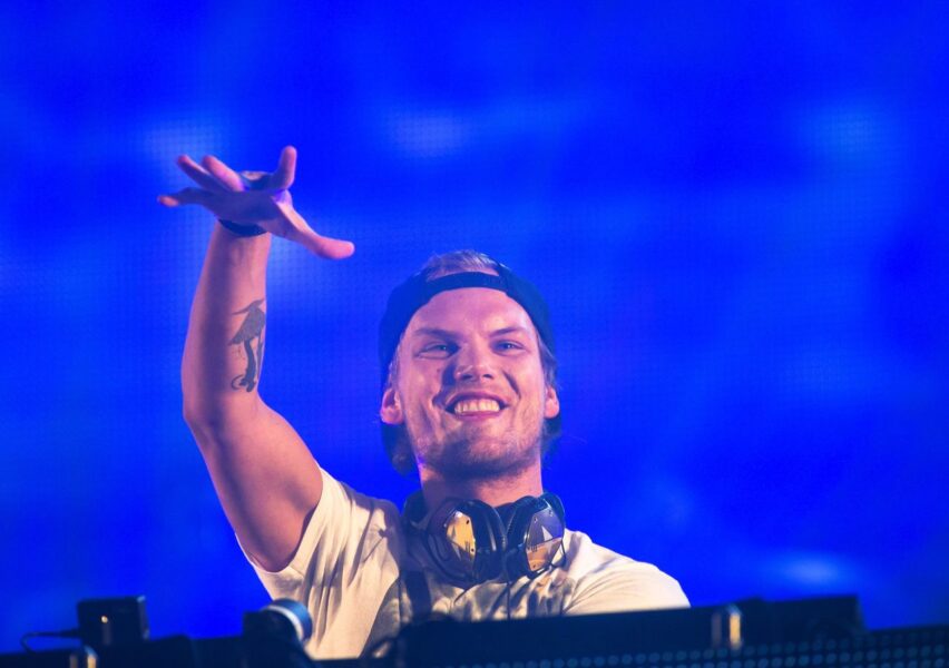 瑞典知名DJ和音乐制作人Avicii(艾维奇)2009-2022年发行专辑、EP、单曲合集[无损FLAC/55.9GB]百度云盘打包下载 影音资源 第3张