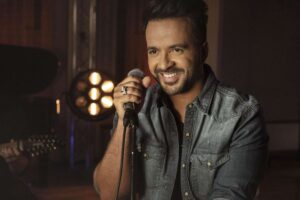 波多黎各歌手Luis Fonsi(路易斯·冯西)1998-2024年发行专辑、合辑、EP、单曲合集[无损FLAC/8.43GB]百度云盘打包下载
