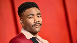 美国全能艺术家Childish Gambino(幼稚冈比诺)2012-2024年发行专辑、EP、单曲合集[无损FLAC/2.90GB]百度网盘打包下载