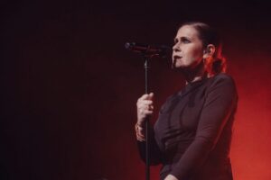英国蓝调传奇女歌手Alison Moyet(艾莉森·莫耶特)1984-2024年发行专辑、EP、现场辑、单曲合集[无损FLAC/13.30GB]百度云盘打包下载
